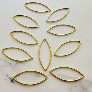 10 x Vergoldete Geometrische Ringglieder - 36 x 15 mm