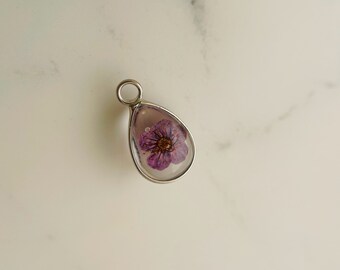 10 pcs, Pressed Dried Flower Pendant - 19x11mm