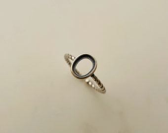 1 Pcs  - Sterling Silver Twisted Oval Cabochon Ring Setting - Adjustable - 6x8mm