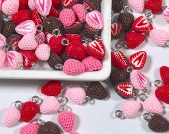 20 Ps - Charms de fresa de resina mixta