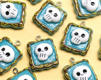 20 Ps - Resin Skull Charms
