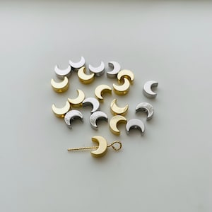 10pcs- Moon Beads - 7x6mm
