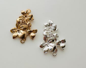 5 Solide Messing Blumen Zubehör Verzierungen Löten Scrapbooking - gold / versilbert - 20x28mm