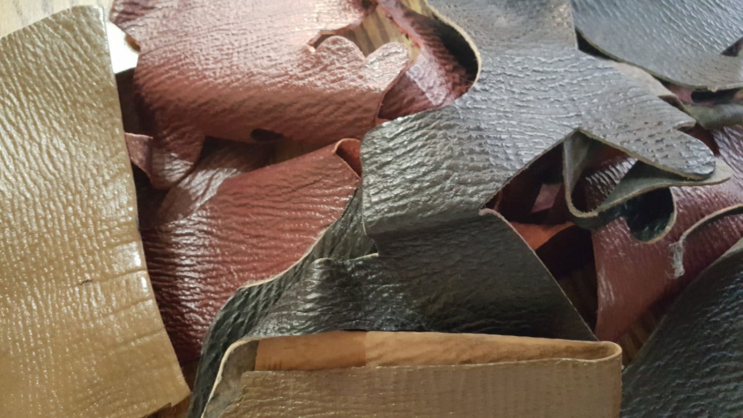 Exotic Leather 1lbs Black Shark leather remnants wallet Etsy