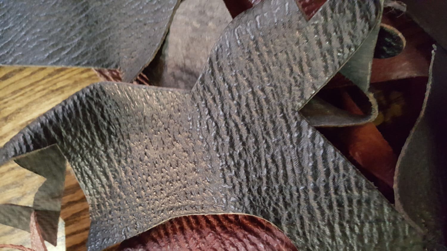 Exotic Leather 1lbs Black Shark leather remnants wallet Etsy