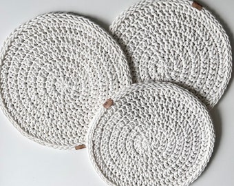 Set of 6 circle placemats, chunky tableclothes for dining room. Hand woven placemats, christmas decoration.