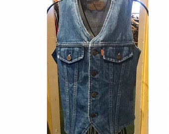 levis waistcoat