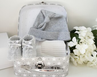 Unisex New Baby Star Hamper, New Baby Gift Box, Baby Shower Hamper, Neutral Baby Gift Box, Maternity Leave Gift. Keepsake Trunk