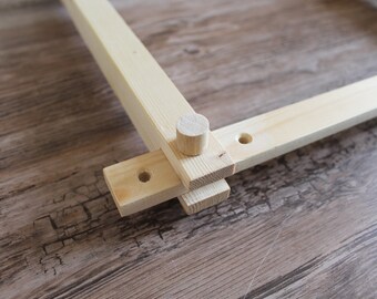 Cavalletto Da Tavolo Per Ricamo E Punto Croce In Legno Di Pino - Altezza Regolabile Con Telaio 40x29 Cm - Kit Accessori Cucito