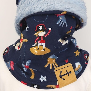 Öglehalsduk för barn, bomullsjersey och teddyfleece, mörkblå, ljusblå, piratmönster, niciart design