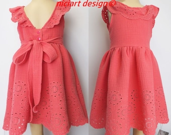 SOMMERKLEID Blumenmädchen Partykleid Einschulungskleid Musselinkleid Lochstickerei Bogenkante KORALLE uni wahlw. Bolerojacke niciart design