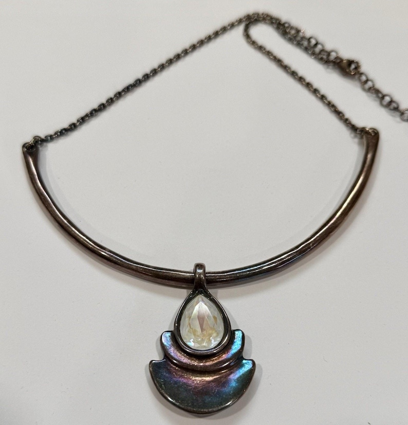 Collar alma UNO de 50 MRS BEGUM en metal revestido de plata y cristales facetados imagen 3