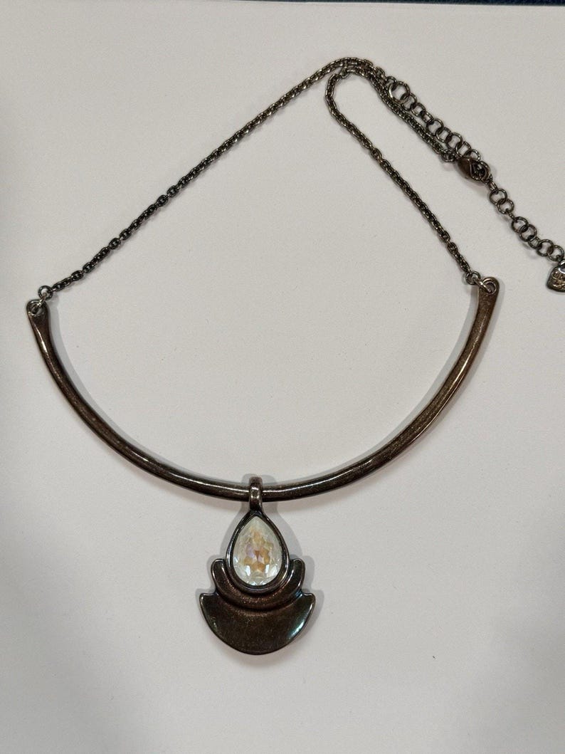 Collar alma UNO de 50 MRS BEGUM en metal revestido de plata y cristales facetados imagen 4