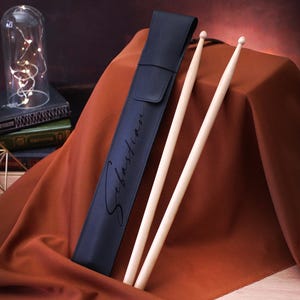 Sac personnalisé pour baguettes, Sac en cuir personnalisé pour baguettes, Cadeaux pour batteur, Étui porte-pilons gravé, Cadeau personnalisé pour musicien Noir