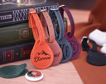 Porta AirTag personalizzati, etichetta per bagaglio in pelle Airtag, portachiavi per Apple AirTag, regalo in pelle ideale per viaggiatori, etichette da viaggio
