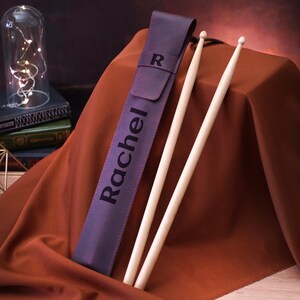 Sac personnalisé pour baguettes, Sac en cuir personnalisé pour baguettes, Cadeaux pour batteur, Étui porte-pilons gravé, Cadeau personnalisé pour musicien Marsala