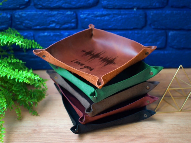 Vassoio di ritiro e riconsegna auto personalizzato, vassoio catchall in pelle, regali personalizzati in pelle, organizzatore di scrivania da ufficio personalizzato, vassoio di ritiro e riconsegna auto inciso per uomo immagine 3