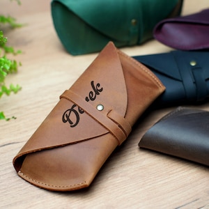 Étui à lunettes personnalisé, étui à lunettes de soleil en cuir, cadeau en cuir personnalisé, étui à lunettes personnalisé, support de lunettes de soleil souple gravé