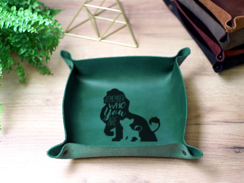 Vassoio di ritiro e riconsegna auto personalizzato, vassoio catchall in pelle, regali personalizzati in pelle, organizzatore di scrivania da ufficio personalizzato, vassoio di ritiro e riconsegna auto inciso per uomo Verde