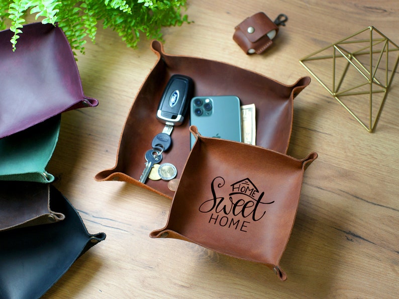 Vassoio di ritiro e riconsegna auto personalizzato, vassoio catchall in pelle, regali personalizzati in pelle, organizzatore di scrivania da ufficio personalizzato, vassoio di ritiro e riconsegna auto inciso per uomo immagine 2
