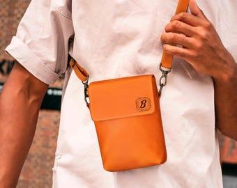 Custom Leather Crossbody Bag, Engraved Shoulder Purse, Handmade Small Handbag, Gift for Men, Personalized Everyday Bag with Adjustable Strap