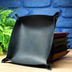 Vassoio di ritiro e riconsegna auto personalizzato, vassoio catchall in pelle, regali personalizzati in pelle, organizzatore di scrivania da ufficio personalizzato, vassoio di ritiro e riconsegna auto inciso per uomo Nero