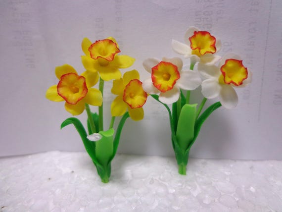 Rosas Miniatura De La Arcilla De Las Flores Ornamentales Multicoloras Coloridas Modelos Naturales En Venta 138346432