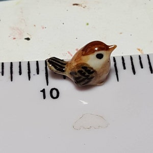 Smallest Tiny Miniature Wren Ceramic Garden Bird Hand Painted Collectable Ceramic Pet ,Ornament image 3