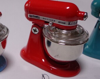 Dollhouse Miniatures Empire RED Accessories Mixer Electric Kitchenware 9571