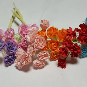 1 mazzo di 10 fiori di garofano di carta di gelso con steli di filo - fiori in miniatura