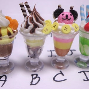 1:12 Scale Ice Cream Sundae Dolls House Dessert Accessory