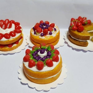 1:12 Scale Miniature Victoria Sponge Cake Dolls House Food Handmade