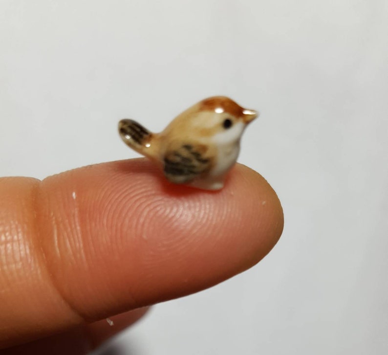Smallest Tiny Miniature Wren Ceramic Garden Bird Hand Painted Collectable Ceramic Pet ,Ornament image 1