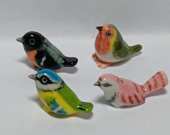 Miniatuur keramische tuinvogel handgeschilderd keramisch huisdier, ornament