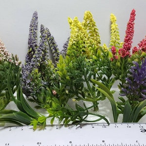 1;12 Scale Plastic Flowers , Plants, Dollhouse miniature Garden