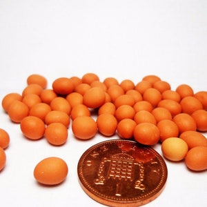 1;12 Scale 12 Eggs ,A Dozen Dolls House Miniature Food (Brown , white) Accessory