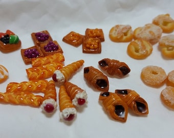 1;12 Scale Puff Pastries Dolls House Miniatures Food , kitchen