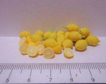 Lot de 10 citrons à l'échelle 1:12, 6 moitiés de maison de poupées citron, accessoire alimentaire miniature pour fruits