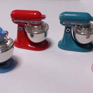 1:12 Scale Metal  Mixer with Removable Dollhouse Miniature Bowl and Clear Plastic Lid Bakery and Cooking