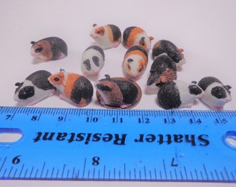 1/12th scale DOLLS HOUSE RESIN SET OF THREE ASSORTED GUINEA PIGS G25 