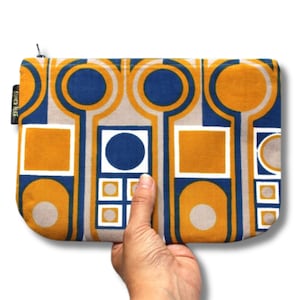 Bolsa com zíper Vintage 70s Heals 'Tabard', bolsa de maquiagem, estojo para lápis. Bolsa de cosméticos geométrica abstrata Dinah Marsh. Tecido retrô e pop art