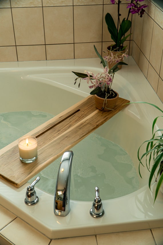 Minimalist Ambrosia Maple Bath Caddy 