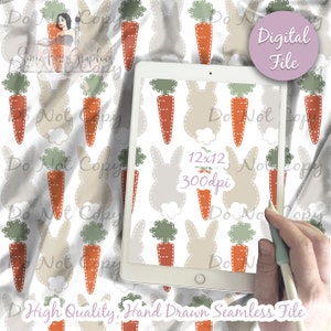 Könnte beinhalten: Ein nahtloses digitales Muster mit weißem Hintergrund und sich wiederholenden Bildern eines Hasen mit einer Karotte. Der Hase ist hellbraun mit einem gestickten Umriss. Die Karotte ist orange mit grünen Blattwerk. Der Text "12x12 300dpi" ist im Bild sichtbar.