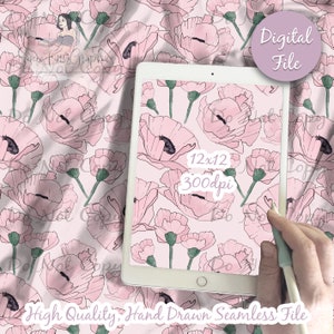 Könnte beinhalten: Eine digitale Datei eines nahtlosen Musters mit rosa Mohnblumen mit grünen Stielen und Blättern auf einem hellrosa Hintergrund. Das Muster ist 12x12 Zoll groß und hat 300 dpi.