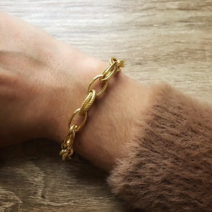 Chunky Link Chain Bracelets/ Gold Oval Twist Chain Bracelet