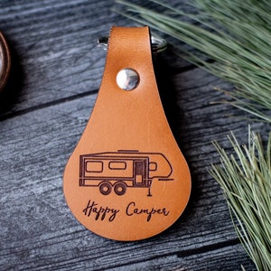 5th Wheel Camper Keychain, Camping Leather Key Fob Keychain, Personalized  | Happy Campers Keychain, Fifth Wheel Camper