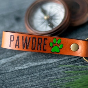 Personalized Dog Dad Pawdre Leather Keychain | Custom Dog Dad Day Key fob