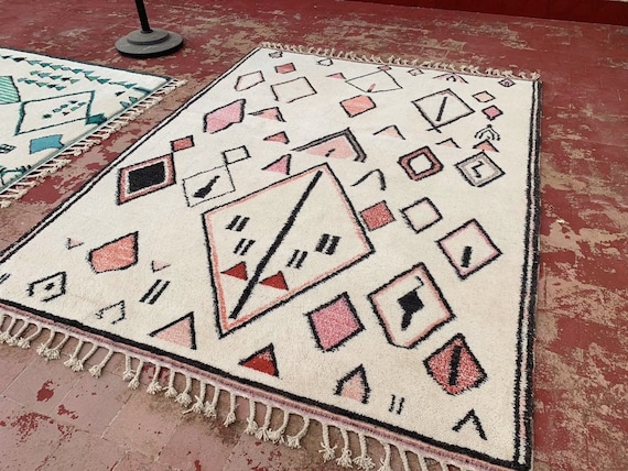Pink Beni Ourian, Pink Moroccan Rug, Moroccan Rug, Diamond Beni M'Guild, Boho Rug, Pink, Orange, Beige, Berber Rug, Artisan Rug, Handmaderug