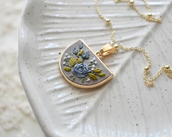 Floral embroidered necklace. Rose necklace. Fibre necklace