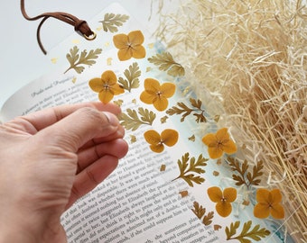 Pressed flower bookmark. Real dried flower bookmark.